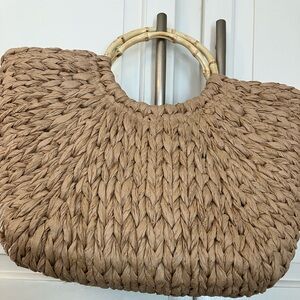 Elegant Tan Woven Handbag w bamboo handle with shoulder strap NWOT